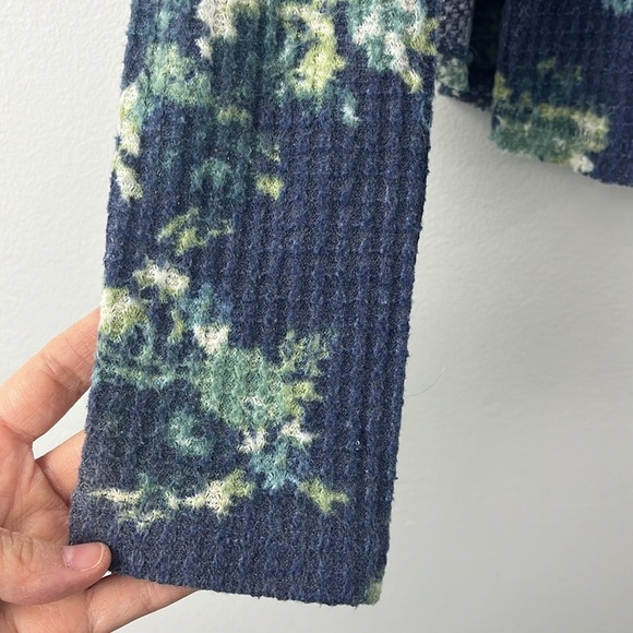 Out From Under Urban Outfitters Waffleknit Loose Fit Floral Button Up Top Size M - Picture 5 of 8